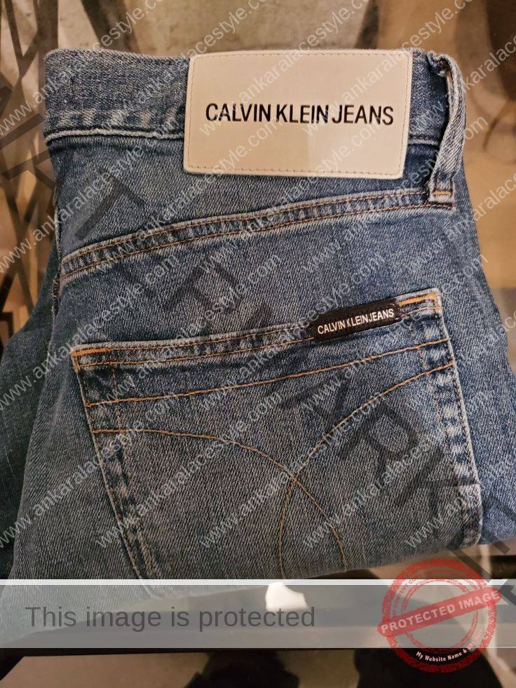 Calvin Klein VS Levi's Jeans