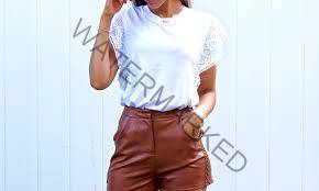 What To Wear With Brown Shorts - See 50 Latest Perfect Men / Women's Combos  - Ankaralacestyle